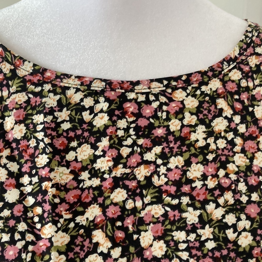 Emery Rose 4XL blouse floral purple black ruffles - Picture 6 of 12